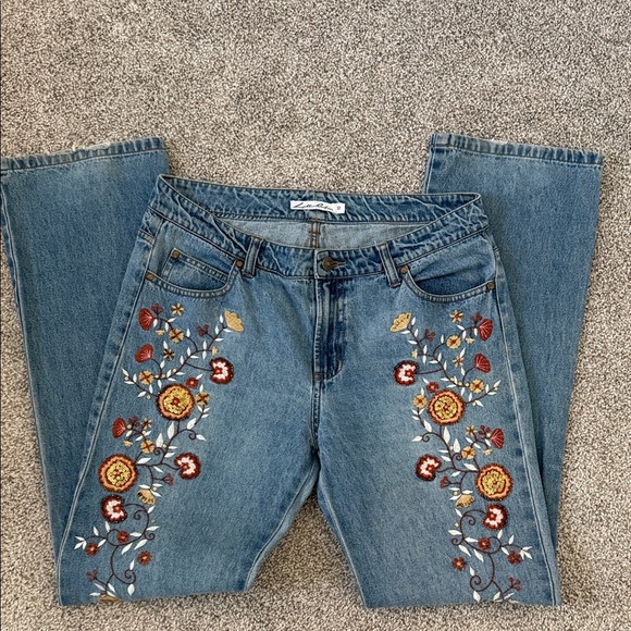 Lillie Rubin Embroidered Blue Jeans - Picture 9 of 9